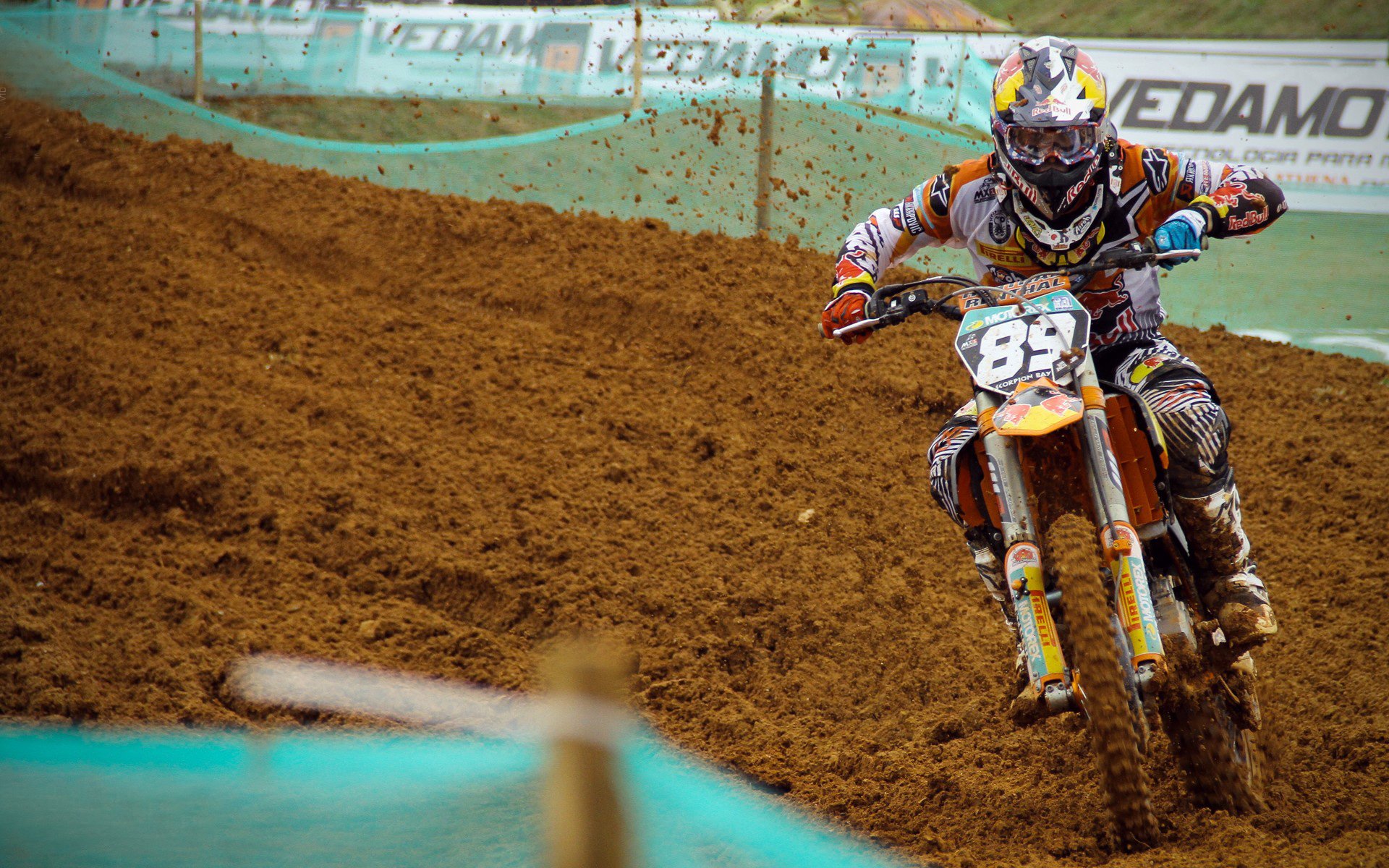 青年球员选拔注重品行教育加强价值观塑造