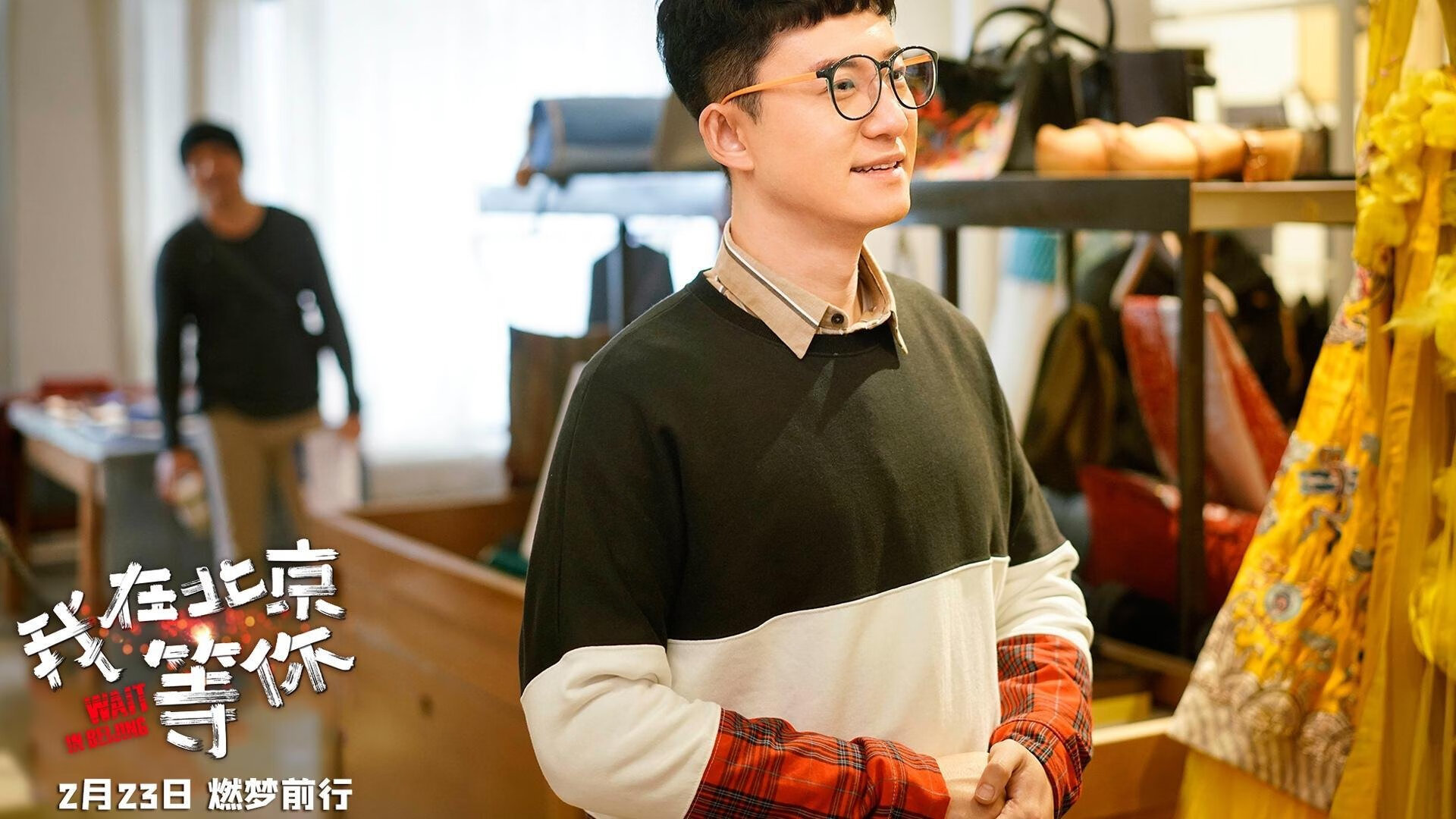 “悬崖飞跃:险境中的极速腾空”,悬崖速降图片